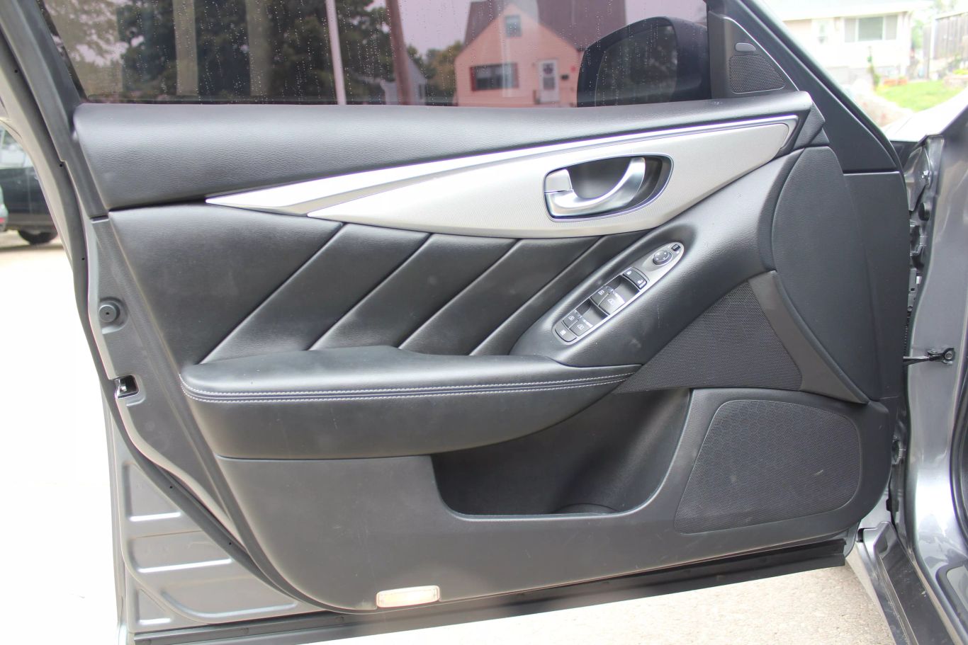 2021 Infiniti Q50 Luxe Sedan 4d - Image 17