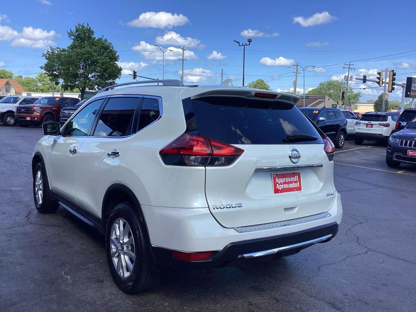 2017 Nissan Rogue - Image 8
