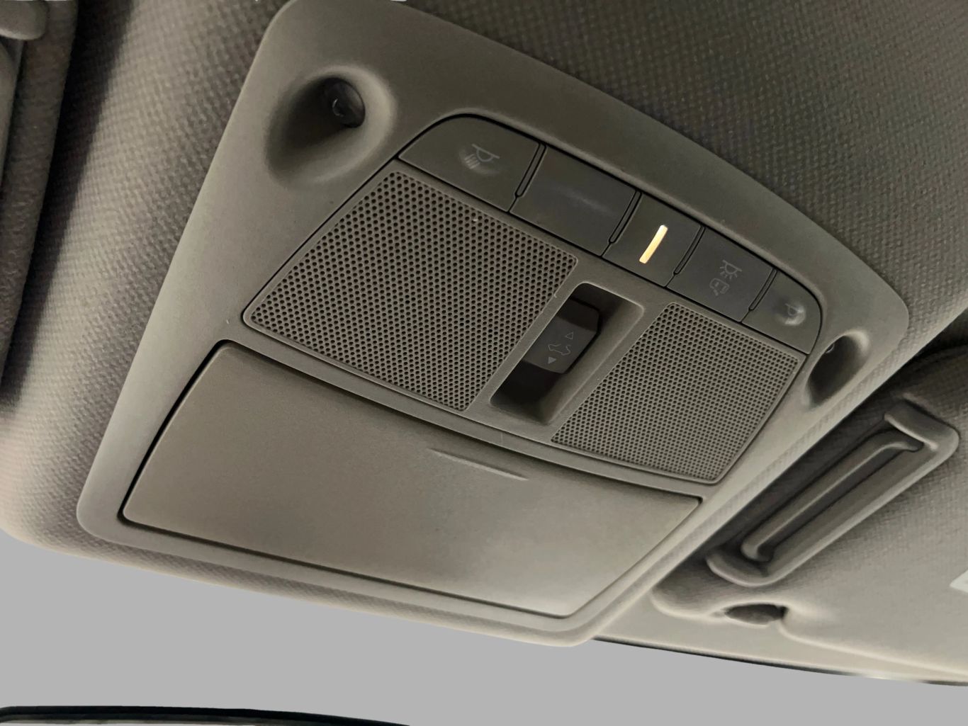 2016 NISSAN SENTRA SEDAN 4-CYL, 1.8 LITER SV SEDAN 4D