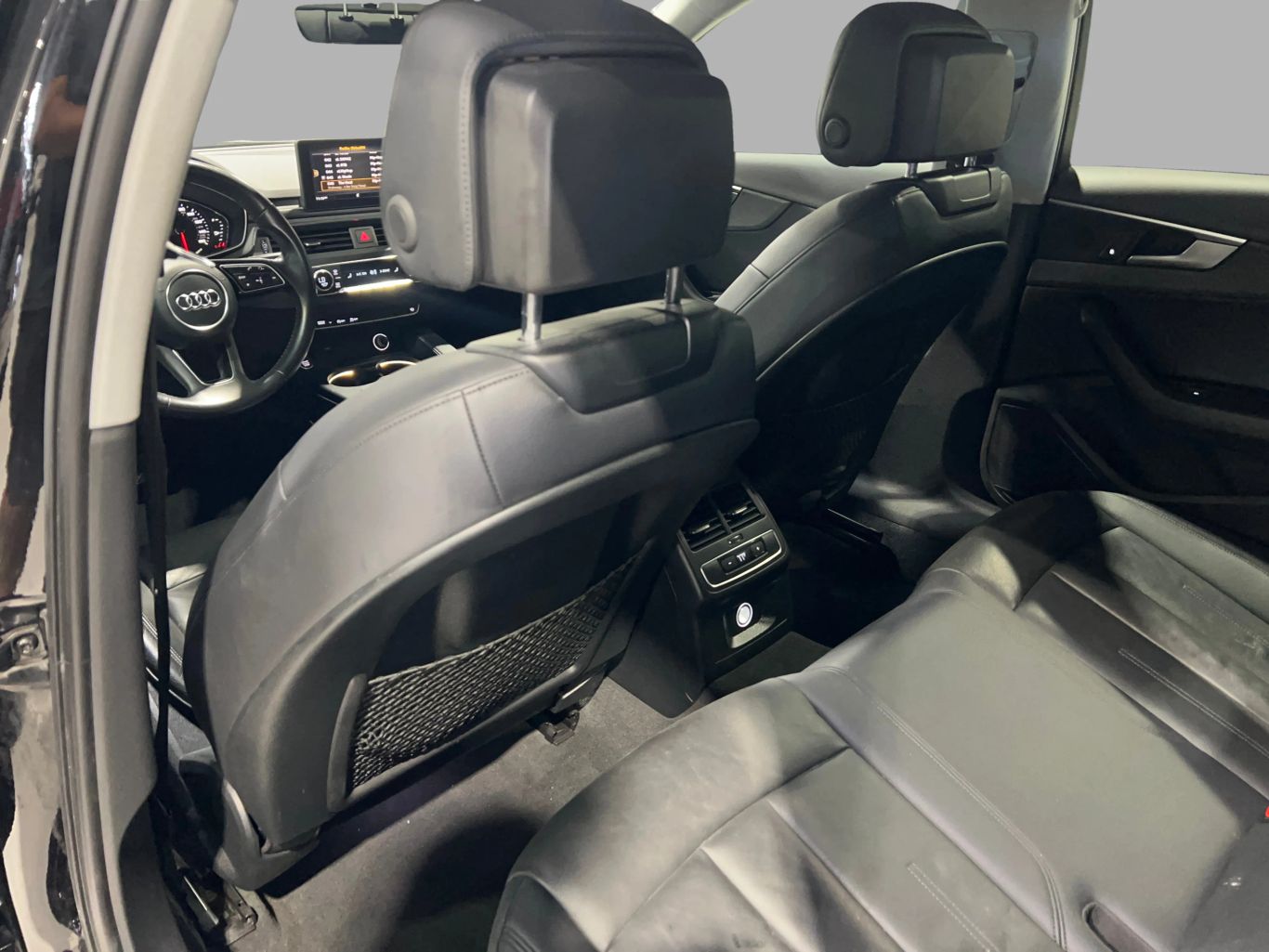 2018 AUDI A4 SEDAN 4-CYL, TURBO, 2.0 LITER ULTRA PREMIUM SEDAN 4D
