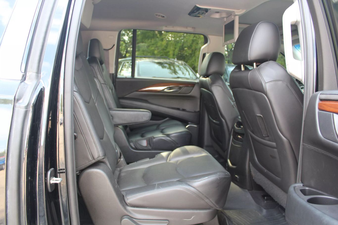 2015 Cadillac Escalade Esv Premium Sport Utility 4d - Image 17