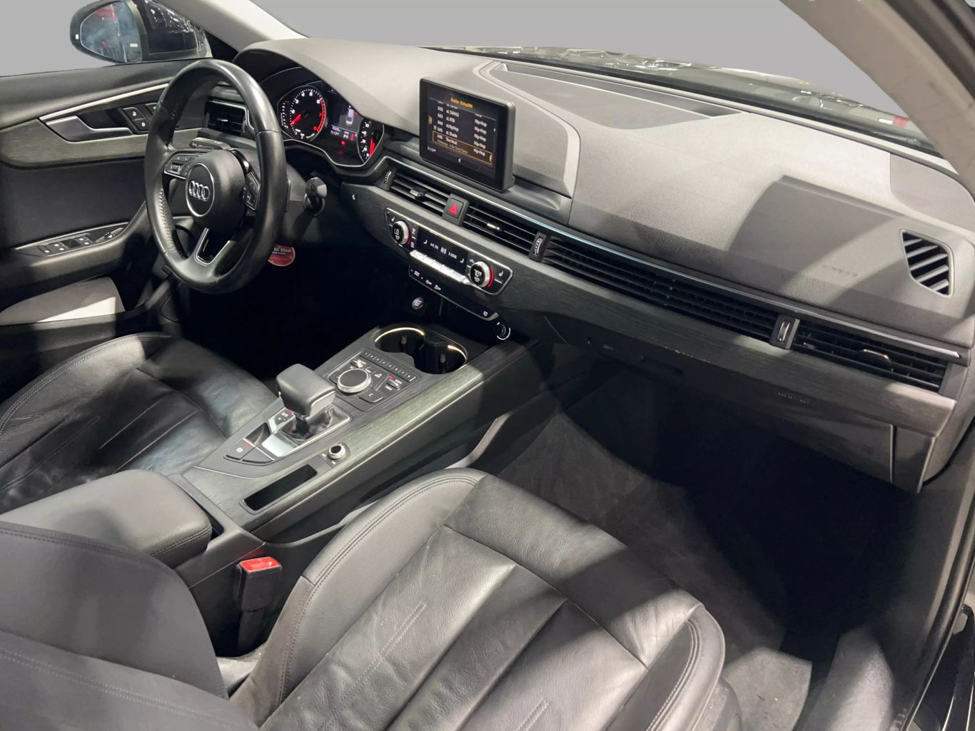 2018 AUDI A4 SEDAN 4-CYL, TURBO, 2.0 LITER ULTRA PREMIUM SEDAN 4D