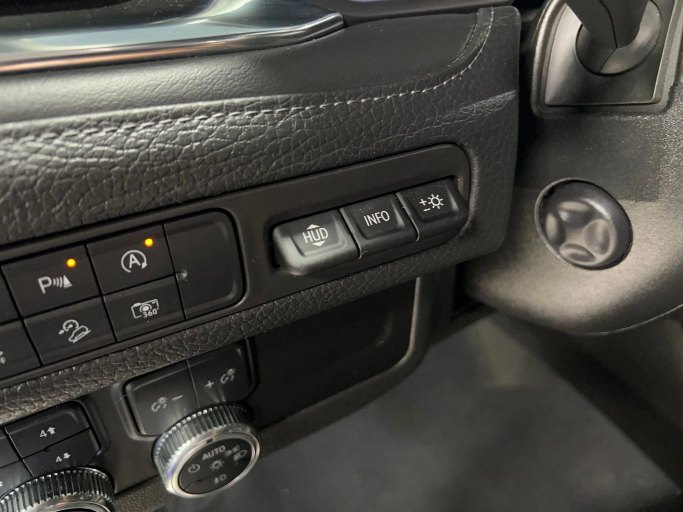 2024 GMC YUKON SUV V8, ECOTEC3, 6.2 LITER DENALI SPORT UTILITY 4D