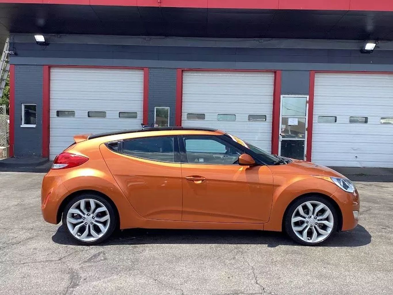 2013 Hyundai Veloster - Image 1