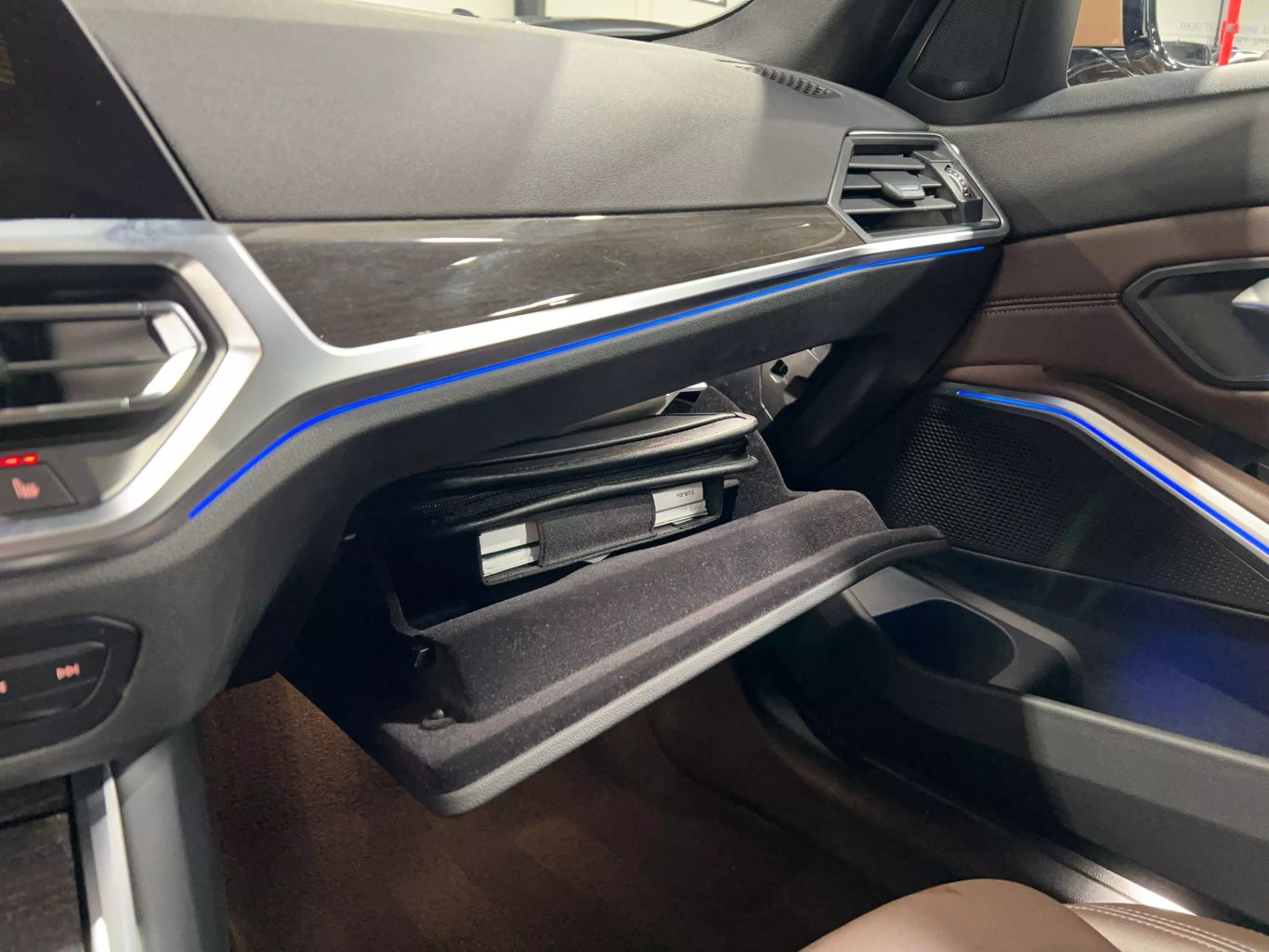 2019 BMW 3 SERIES SEDAN 4-CYL, TURBO, 2.0 LITER 330I XDRIVE SEDAN 4D