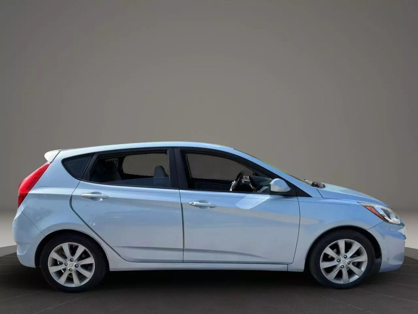 2012 HYUNDAI ACCENT HATCHBACK I4 1.6L GASOLINE HATCHBACK 5D SE 1.6L I4