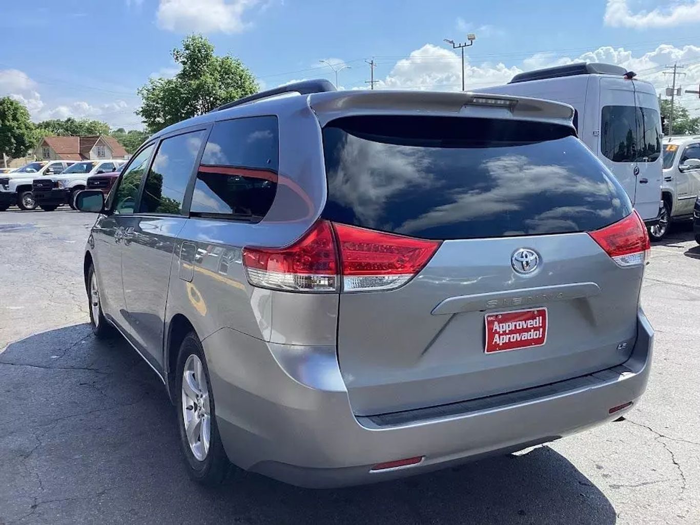 2011 Toyota Sienna - Image 8