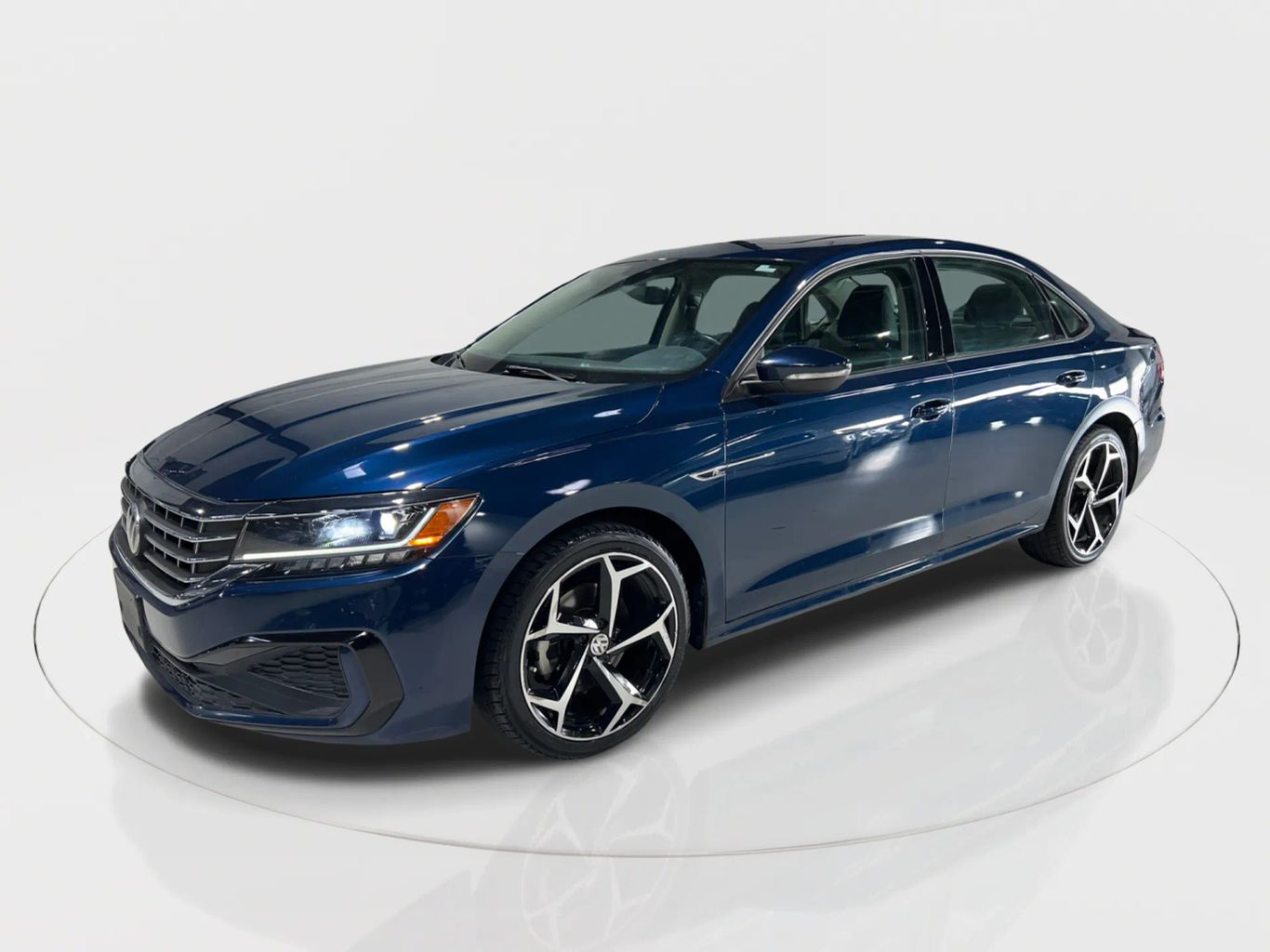 2020 VOLKSWAGEN PASSAT SEDAN 4-CYL, TURBO, 2.0 LITER R-LINE SEDAN 4D