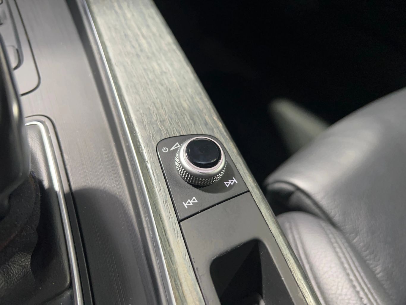 2018 AUDI A4 SEDAN 4-CYL, TURBO, 2.0 LITER ULTRA PREMIUM SEDAN 4D