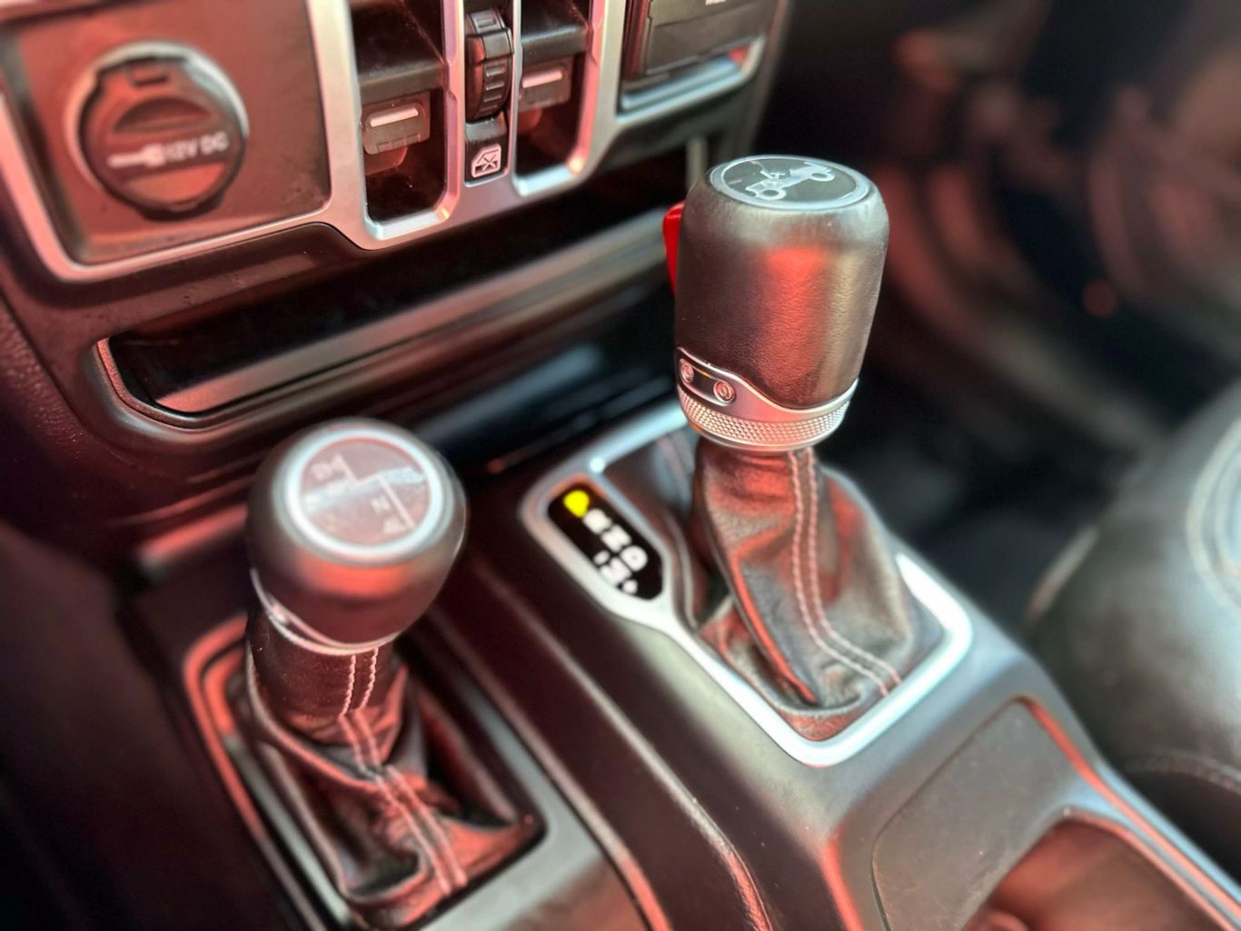 2018 JEEP WRANGLER UNLIMITED SUV 4-CYL, TURBO, 2.0 LITER ALL NEW SAHARA SPORT UTILITY 4D - Tampa Motor Cars