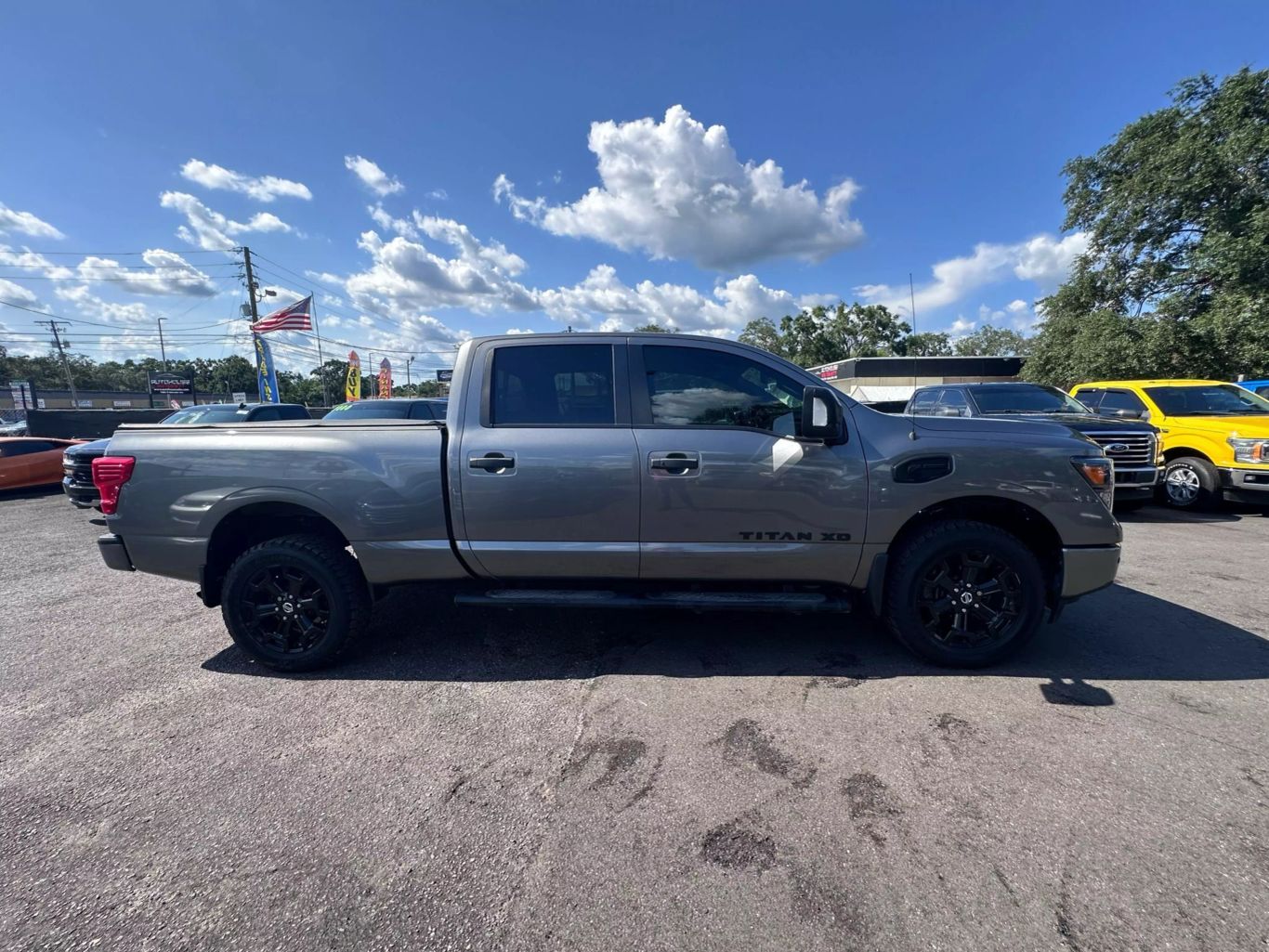 2019 NISSAN TITAN XD CREW CAB PICKUP V8, TURBO DIESEL, 5.0 LITER SV PICKUP 4D 6 1/2 FT - Tampa Motor Cars