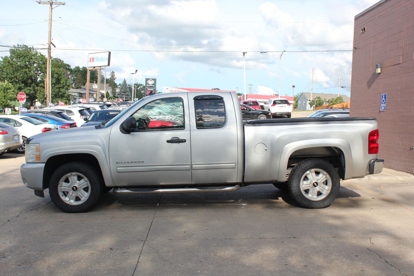 2010 Chevrolet Silverado 1500 Extended Cab Lt Pickup 4d 6 1/2 Ft - Image 4