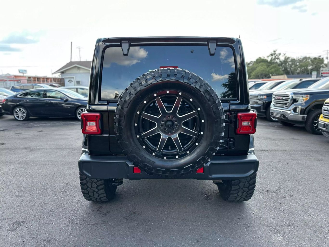 2018 JEEP WRANGLER UNLIMITED SUV 4-CYL, TURBO, 2.0 LITER ALL NEW SAHARA SPORT UTILITY 4D - Tampa Motor Cars