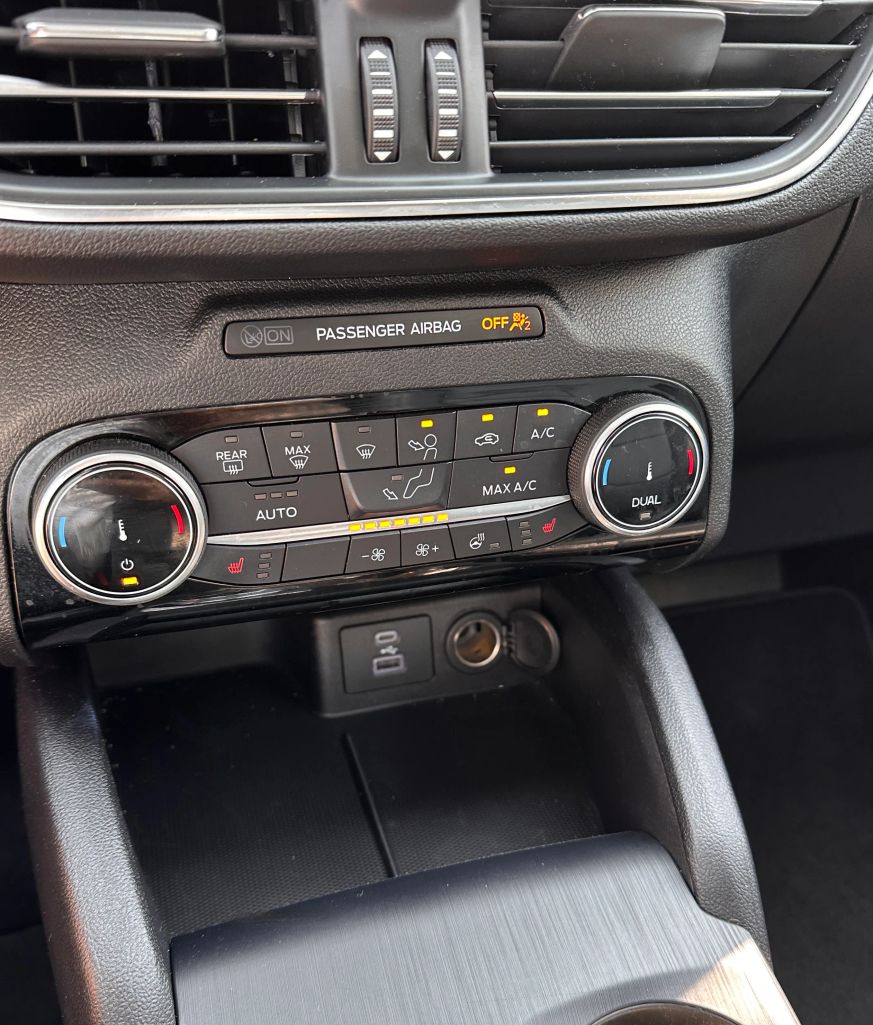 2022 FORD ESCAPE SUV 4-CYL, HYBRID, 2.5 LITER TITANIUM HYBRID SPORT UTILITY 4D