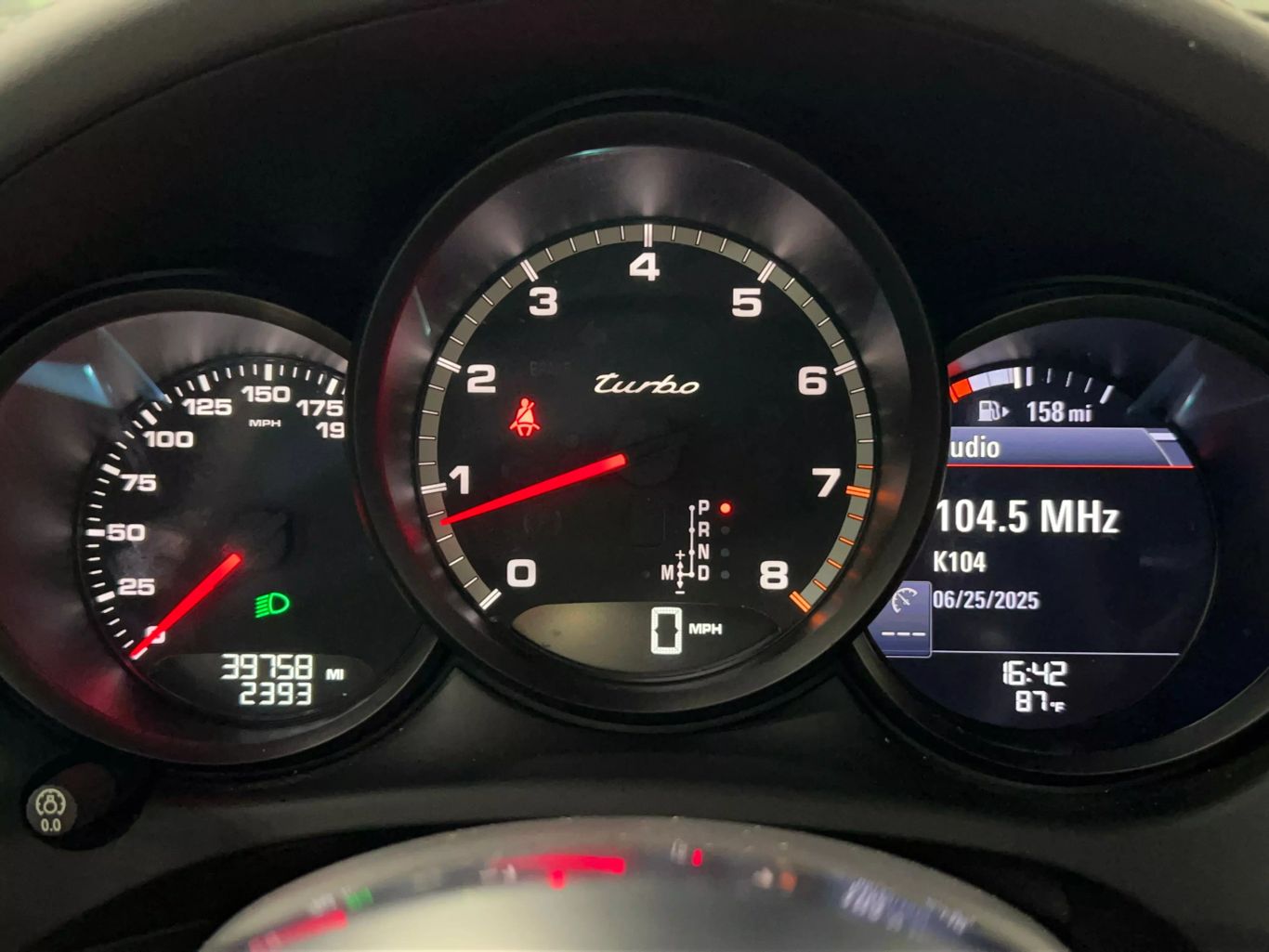 2015 PORSCHE MACAN SUV V6, TWIN TURBO, 3.6 LITER TURBO SPORT UTILITY 4D