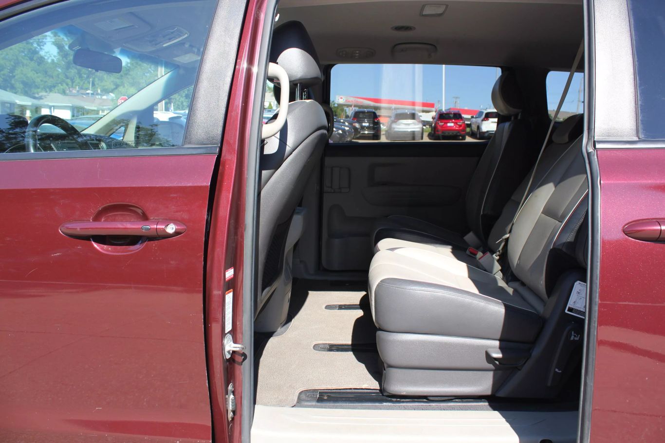 2016 Kia Sedona Lx Minivan 4d - Image 14