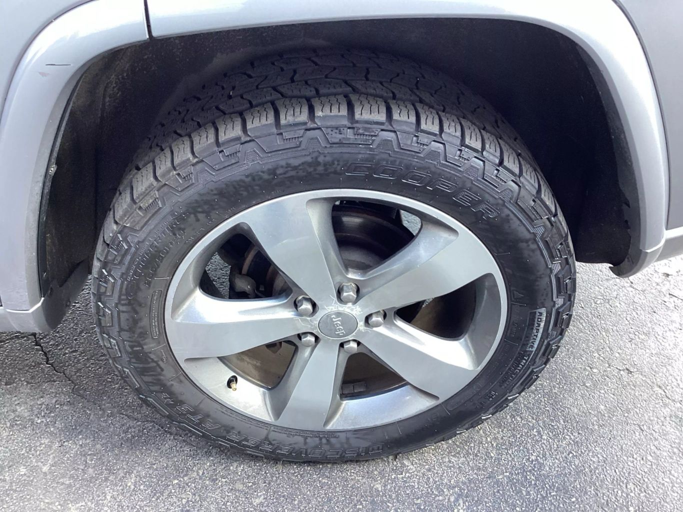 2014 Jeep Grand Cherokee - Image 20
