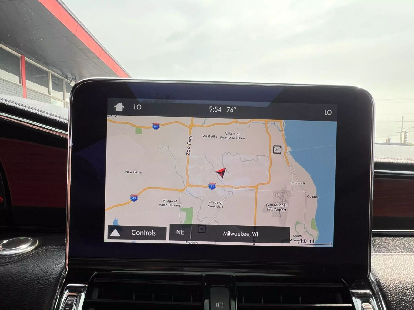 2019 Lincoln Navigator - Image 17