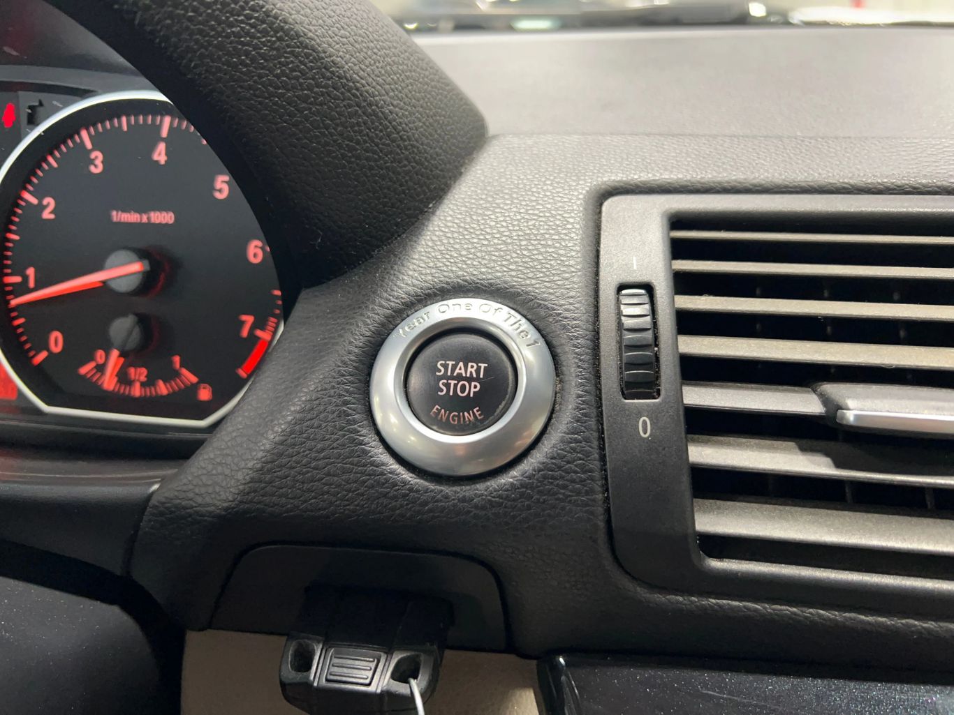 2009 BMW 1 SERIES COUPE 6-CYL, 3.0 LITER 128I COUPE 2D