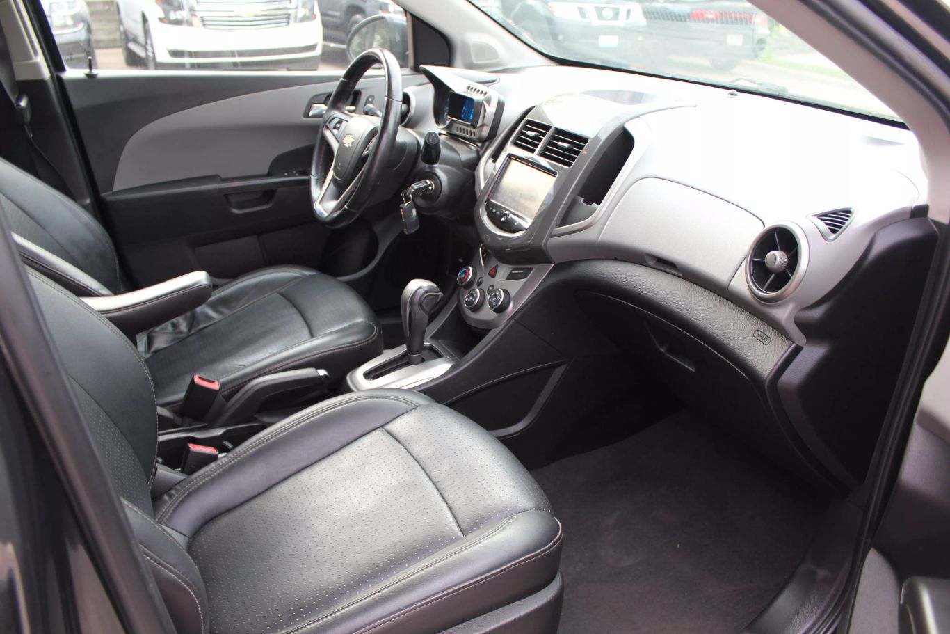 2014 Chevrolet Sonic Ltz Hatchback Sedan 4d - Image 13