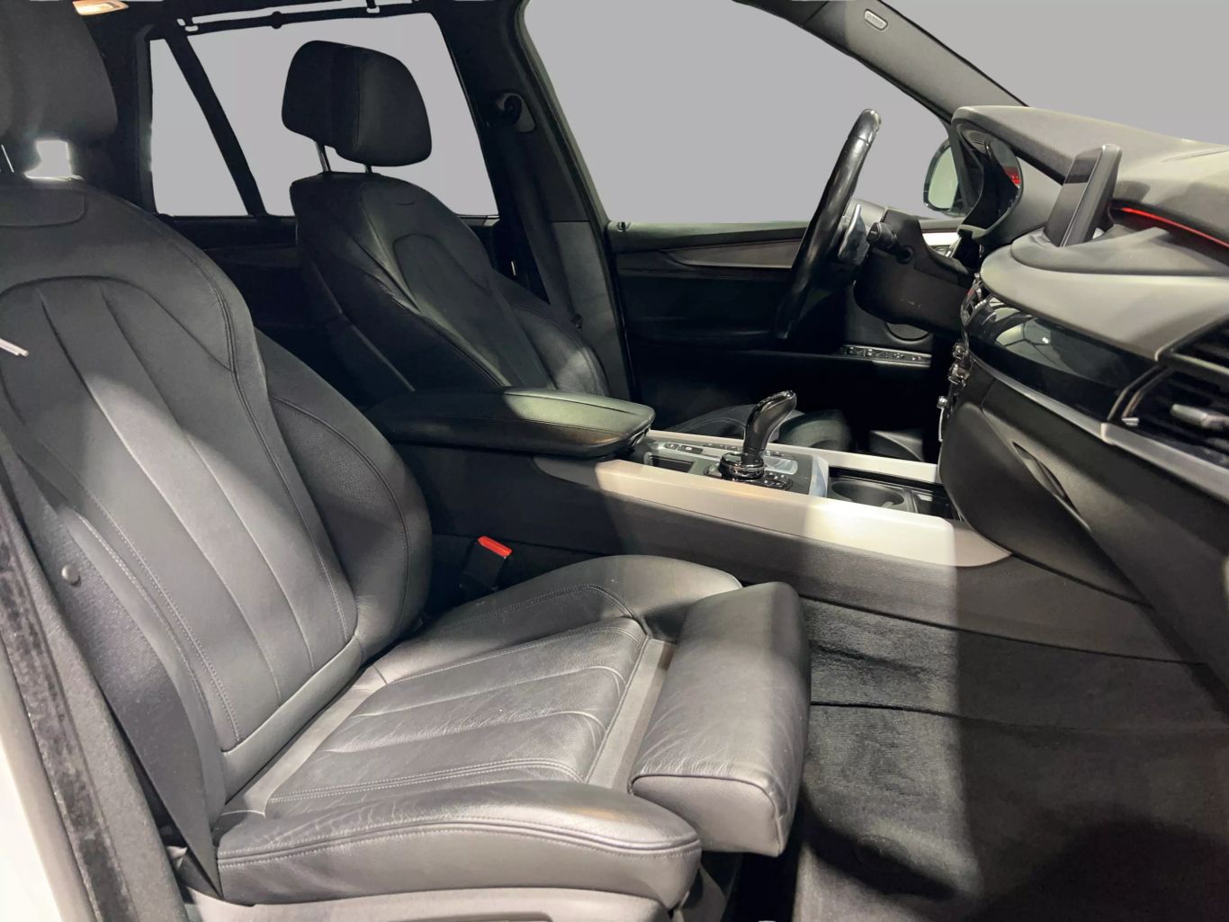 2014 BMW X5 SUV V8, TWIN TURBO, 4.4 LITER XDRIVE50I SPORT UTILITY 4D