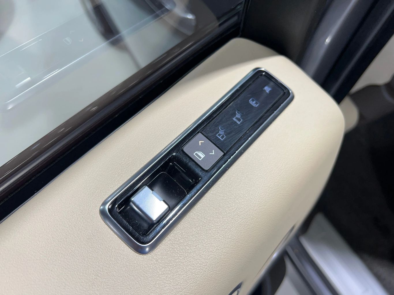 2019 LAND ROVER RANGE ROVER SUV V6, SUPERCHARGED, 3.0 LITER HSE SPORT UTILITY 4D