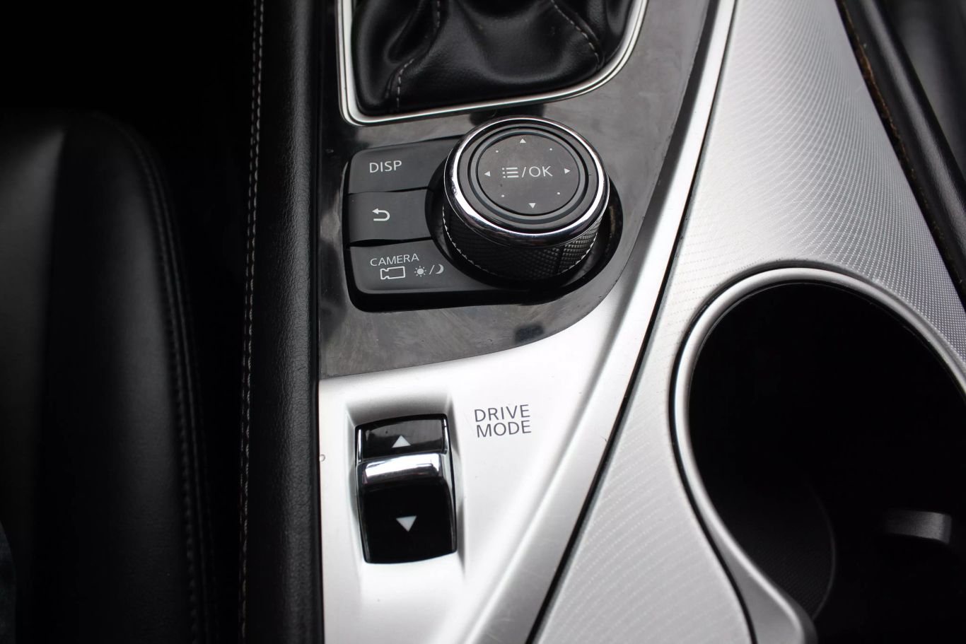 2021 Infiniti Q50 Luxe Sedan 4d - Image 21