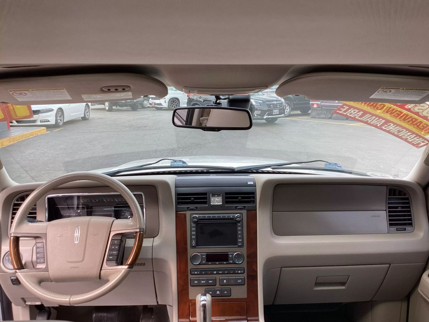 2011 Lincoln Navigator - Image 14