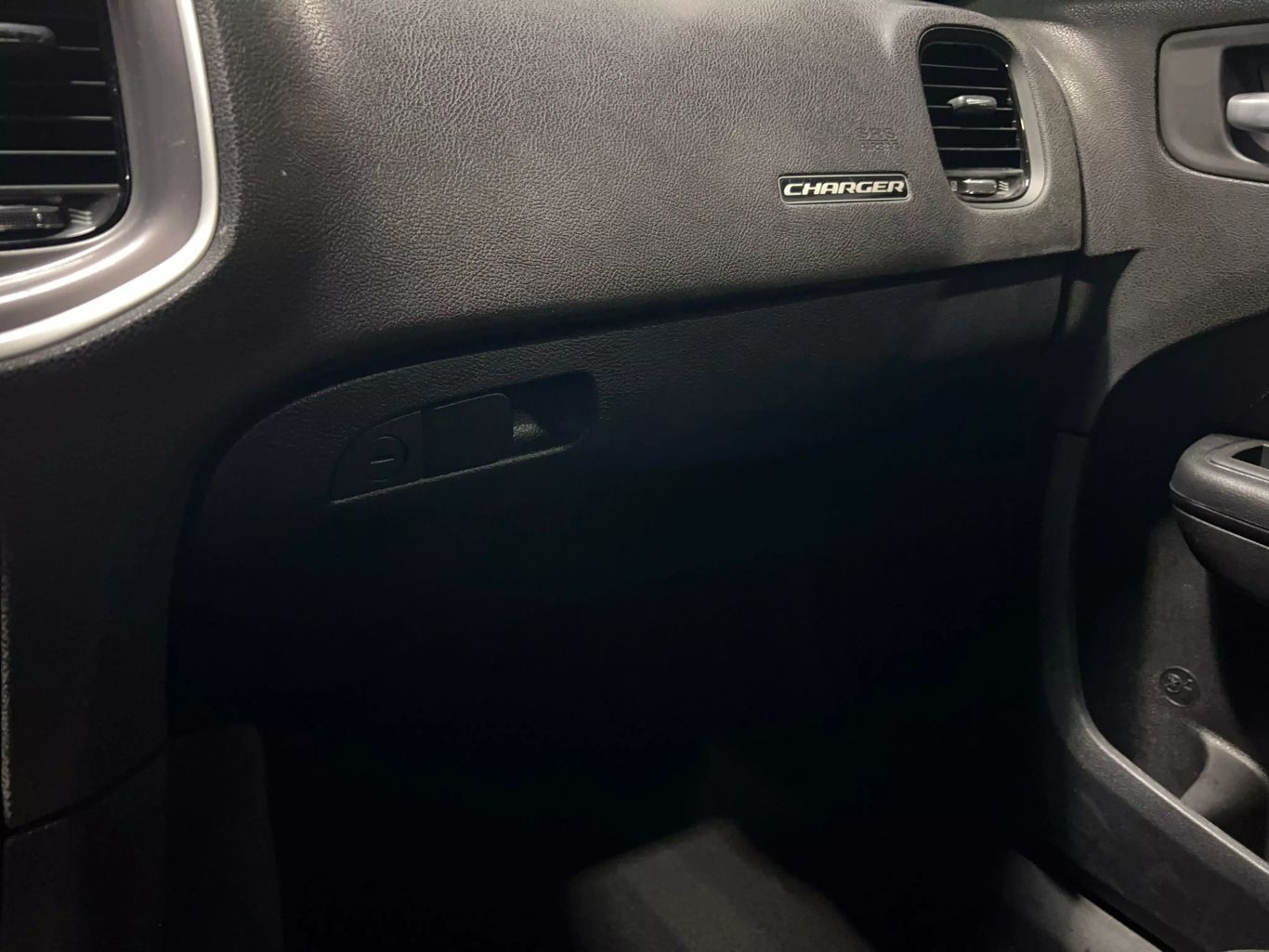 2022 DODGE CHARGER SEDAN V6, 3.6 LITER SXT SEDAN 4D