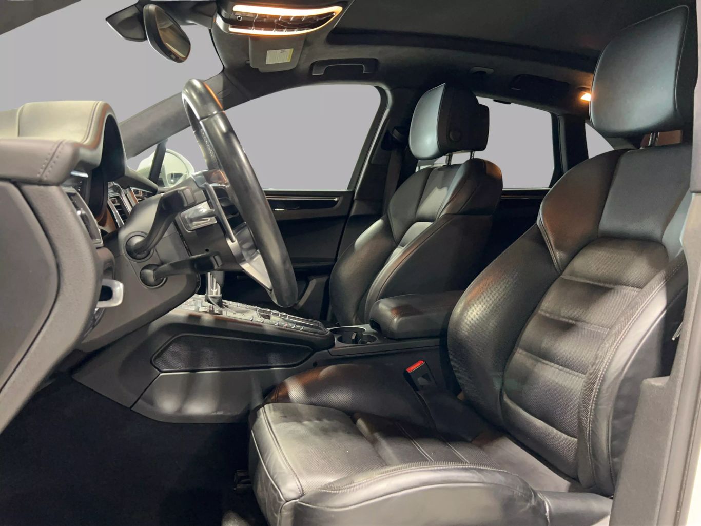 2015 PORSCHE MACAN SUV V6, TWIN TURBO, 3.6 LITER TURBO SPORT UTILITY 4D