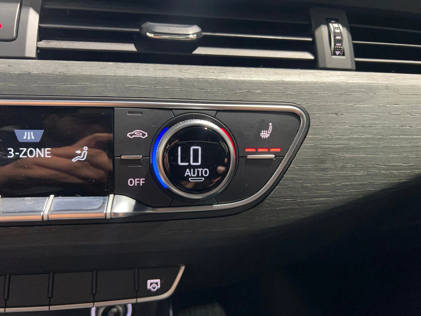 2018 AUDI A4 SEDAN 4-CYL, TURBO, 2.0 LITER ULTRA PREMIUM SEDAN 4D