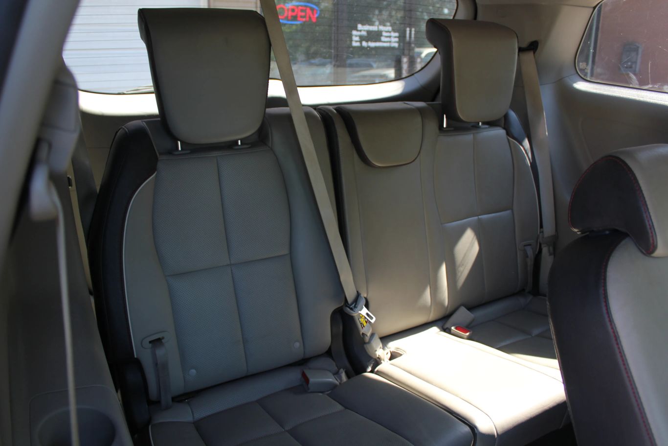 2016 Kia Sedona Lx Minivan 4d - Image 16