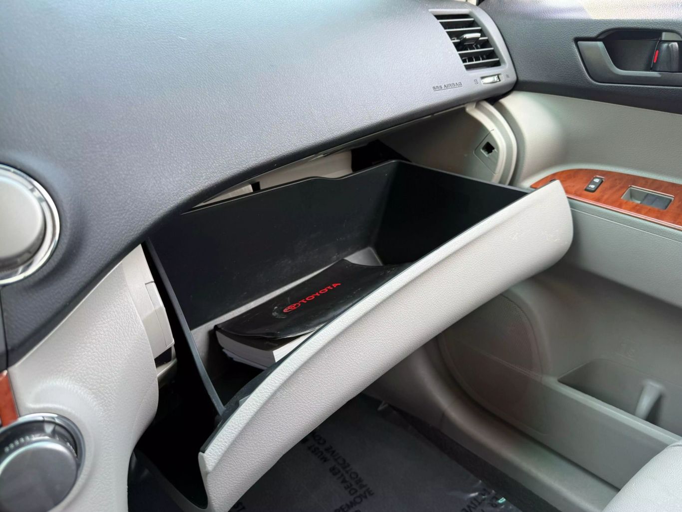 2012 TOYOTA HIGHLANDER SUV 4-CYL, 2.7 LITER SE SPORT UTILITY 4D