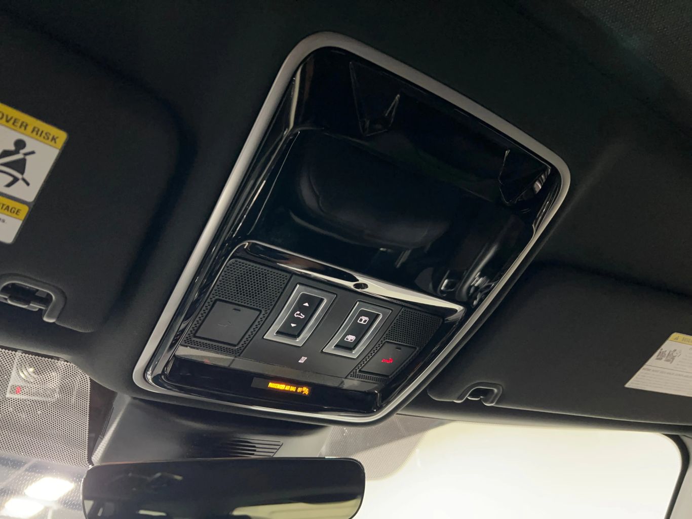 2019 LAND ROVER RANGE ROVER SUV V8, SUPERCHARGED, 5.0 LITER SUPERCHARGED SPORT UTILITY 4D