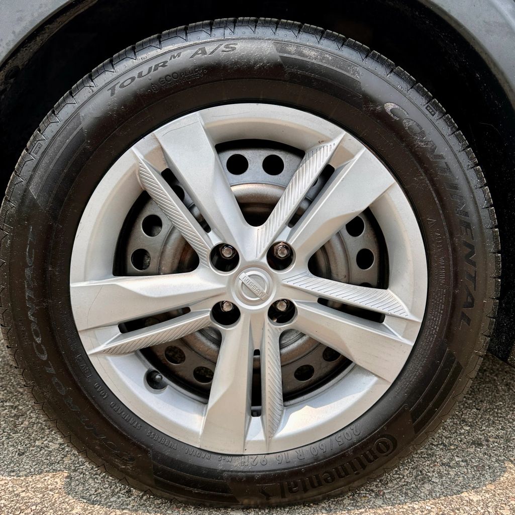 2020 NISSAN KICKS SUV 4-CYL, 1.6 LITER S SPORT UTILITY 4D