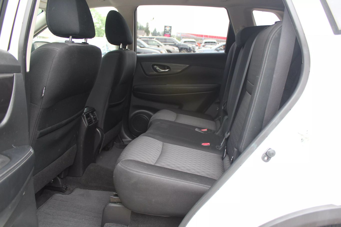 2020 Nissan Rogue Sv Sport Utility 4d - Image 15