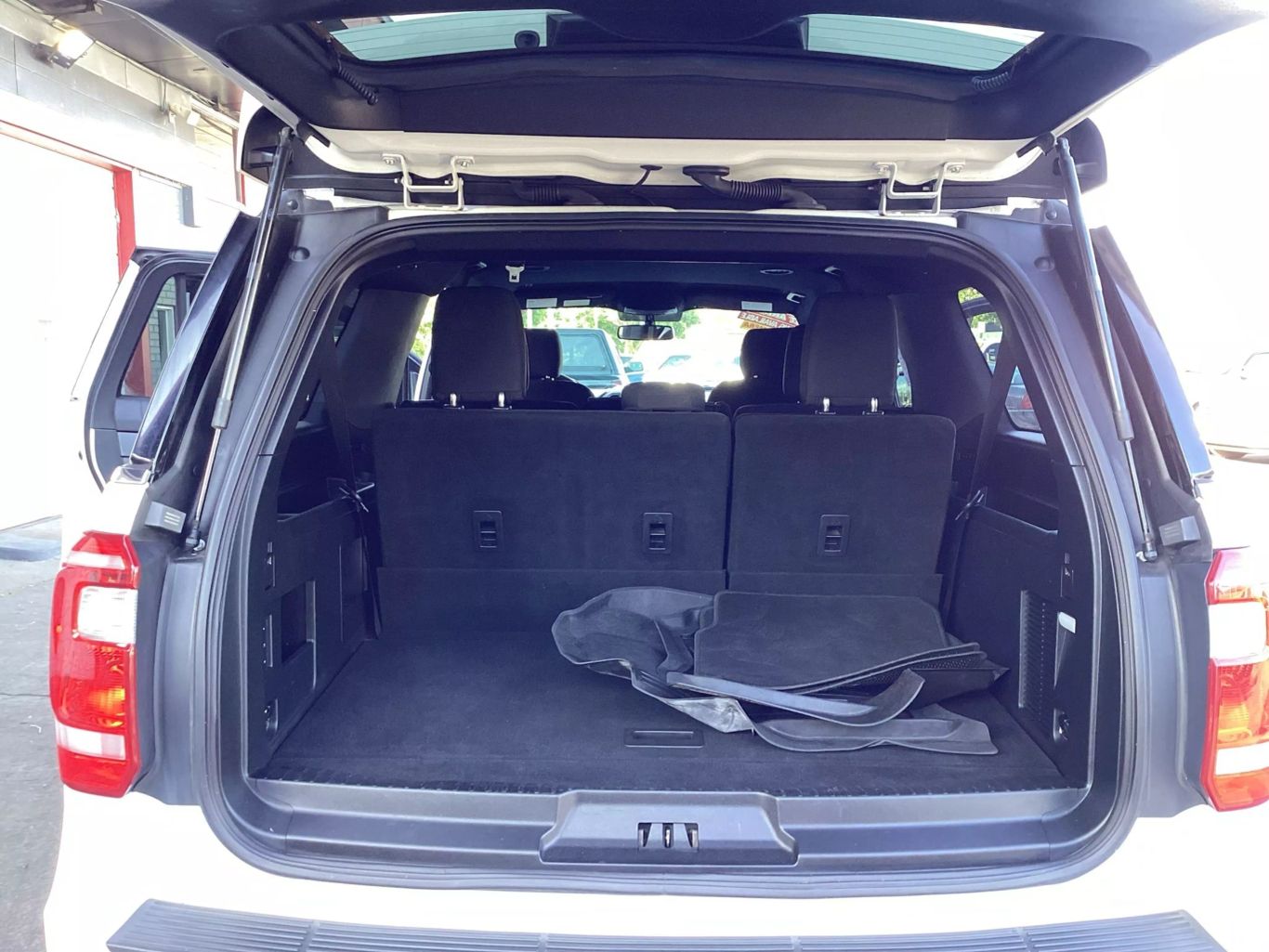 2019 Ford Expedition Max - Image 14