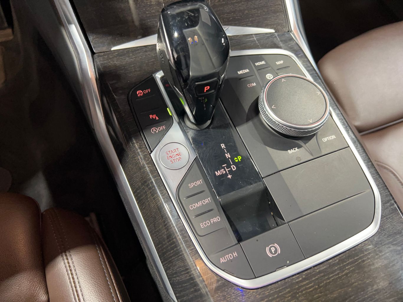 2019 BMW 3 SERIES SEDAN 4-CYL, TURBO, 2.0 LITER 330I XDRIVE SEDAN 4D
