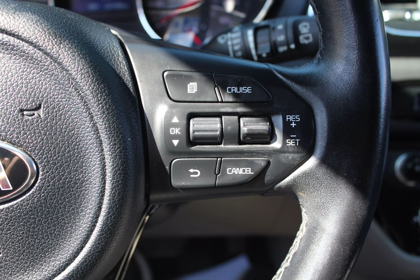 2016 Kia Sedona Lx Minivan 4d - Image 27