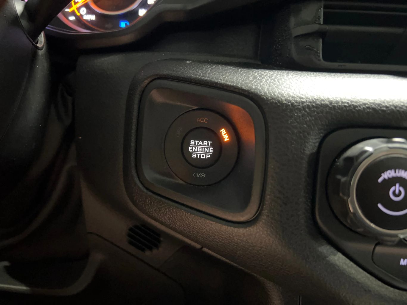2024 JEEP GLADIATOR PICKUP V6, VVT, 3.6 LITER SPORT S PICKUP 4D 5 FT