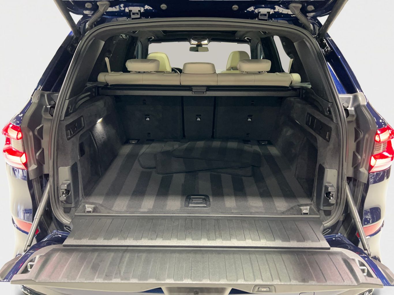 2022 BMW X5 SUV V8, TWIN TURBO, 4.4 LITER M50I SPORT UTILITY 4D