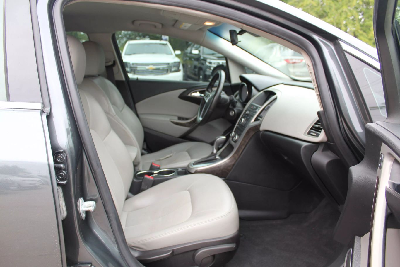 2013 Buick Verano Sedan 4d - Image 14