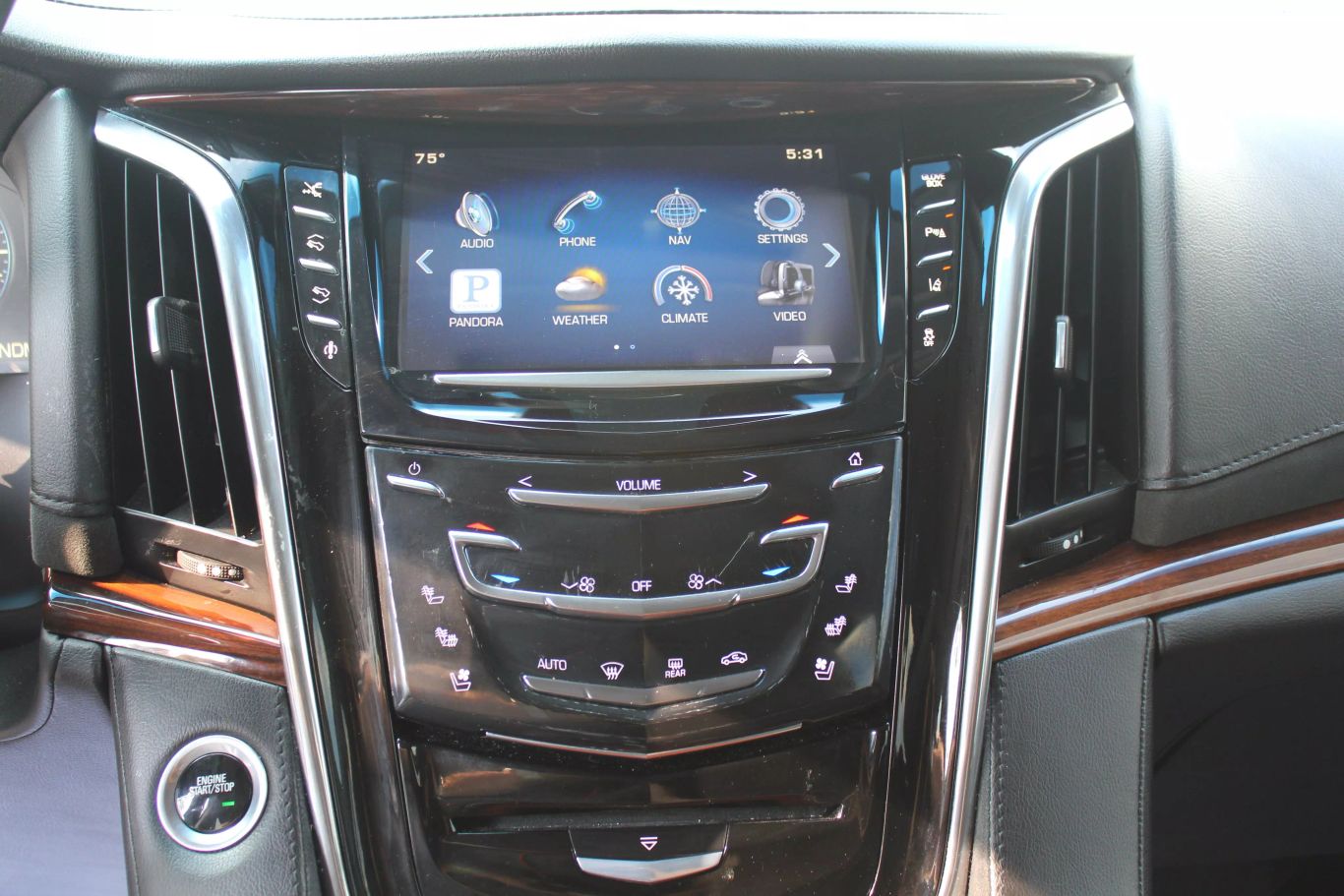 2015 Cadillac Escalade Esv Premium Sport Utility 4d - Image 27