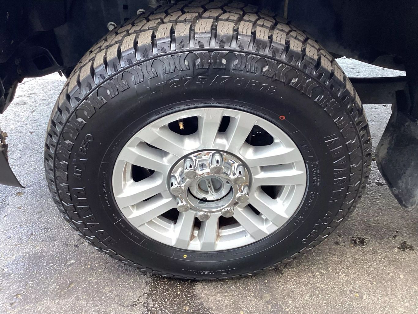 2019 Ford F350 Super Duty Crew Cab - Image 18