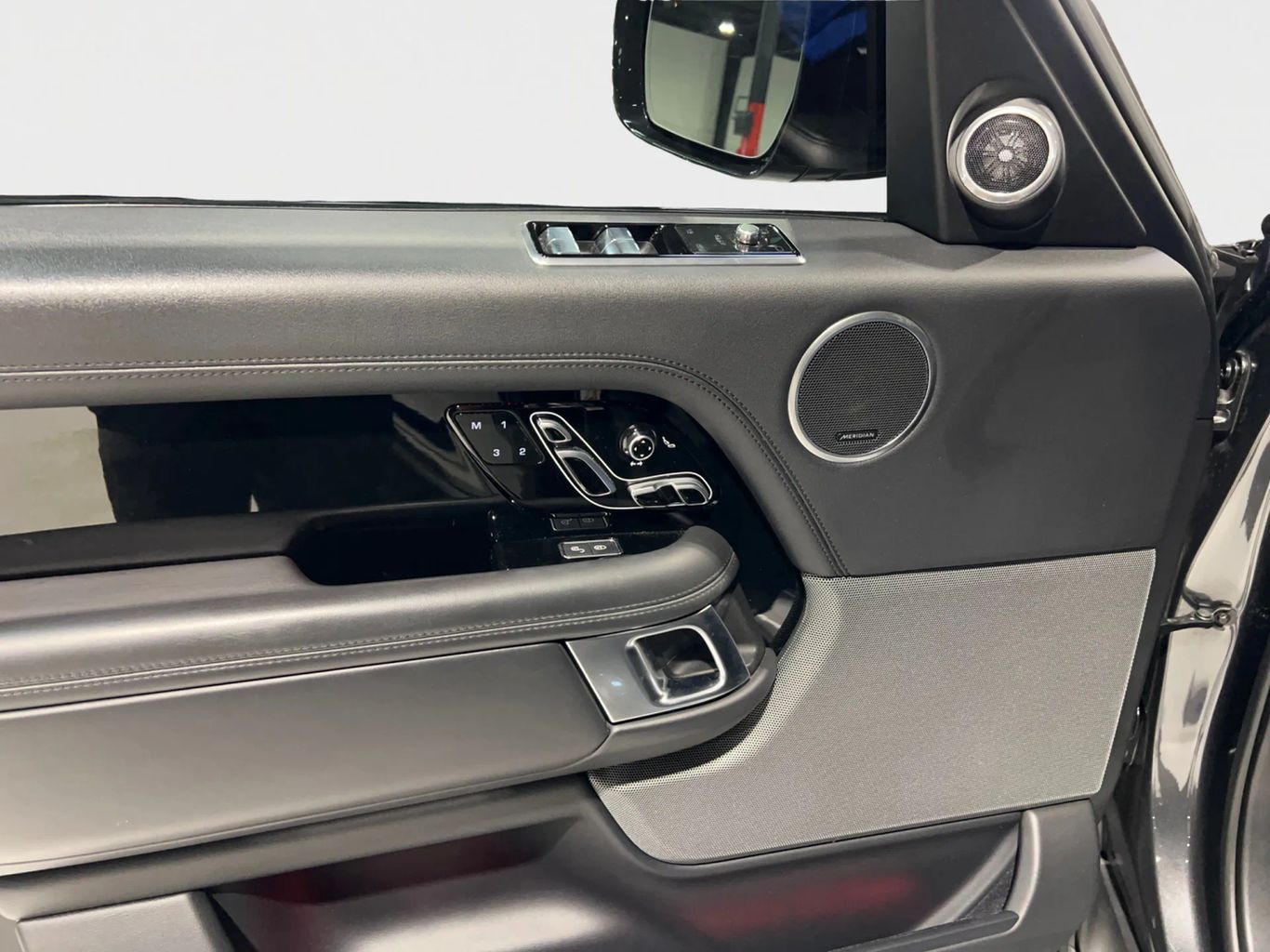 2019 LAND ROVER RANGE ROVER SUV V8, SUPERCHARGED, 5.0 LITER SUPERCHARGED SPORT UTILITY 4D