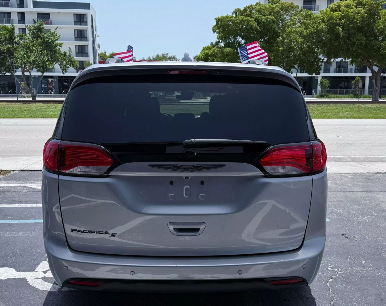 2019 CHRYSLER PACIFICA VAN V6, 3.6 LITER TOURING L PLUS MINIVAN 4D