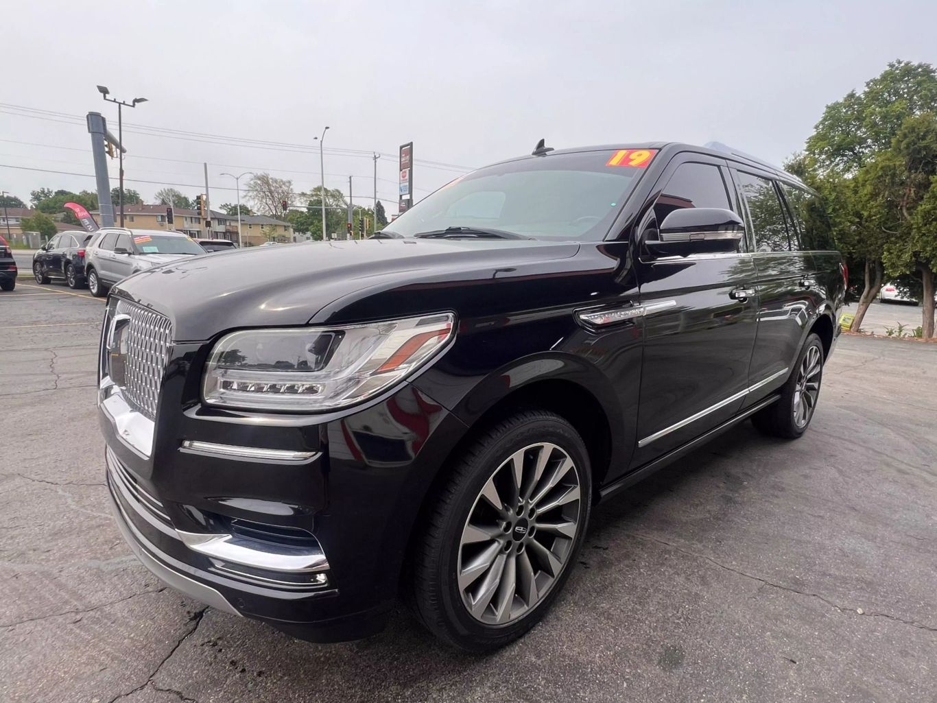 2019 Lincoln Navigator - Image 6