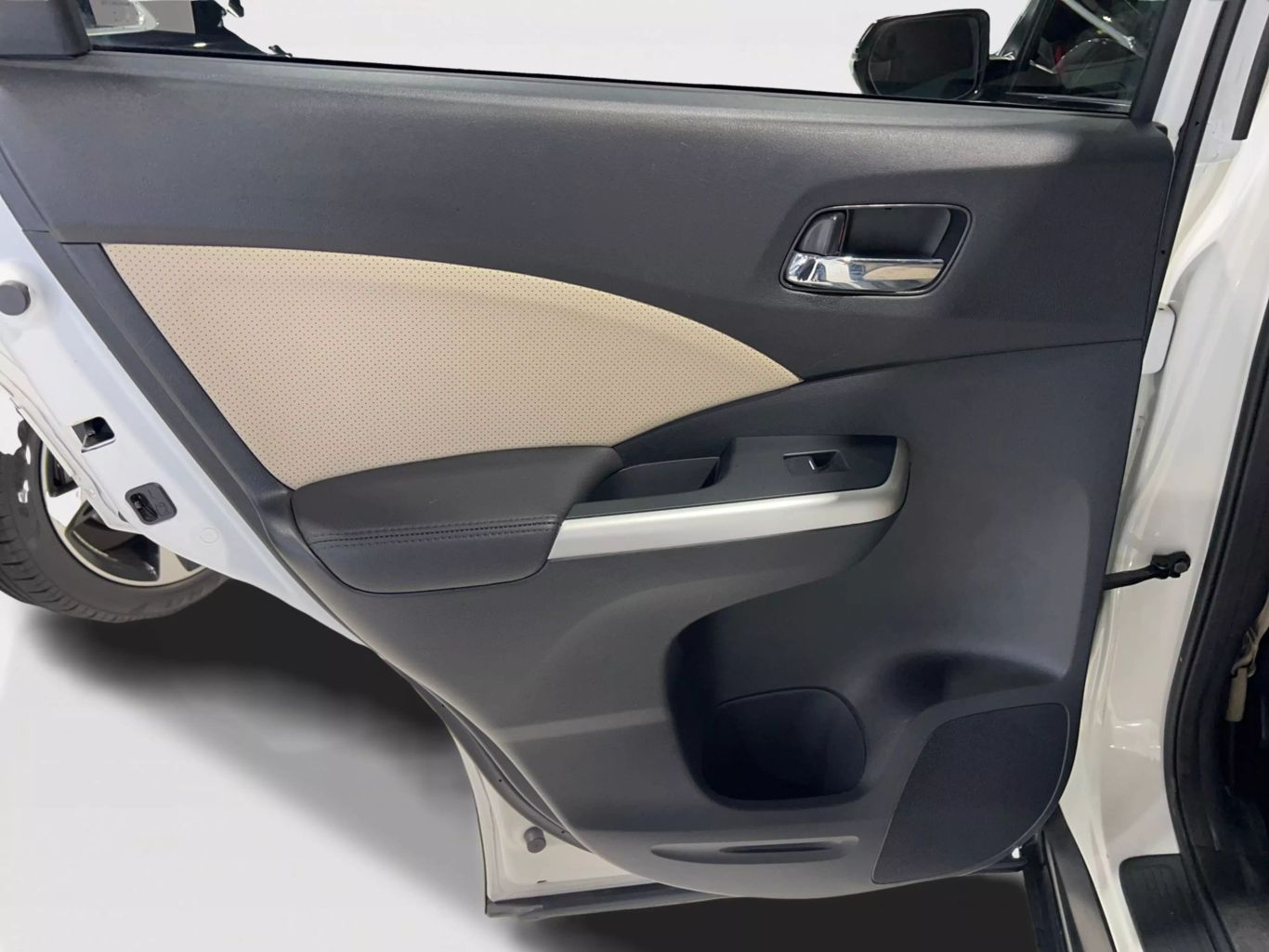 2015 HONDA CR-V SUV 4-CYL, I-VTEC, 2.4 LITER TOURING SPORT UTILITY 4D