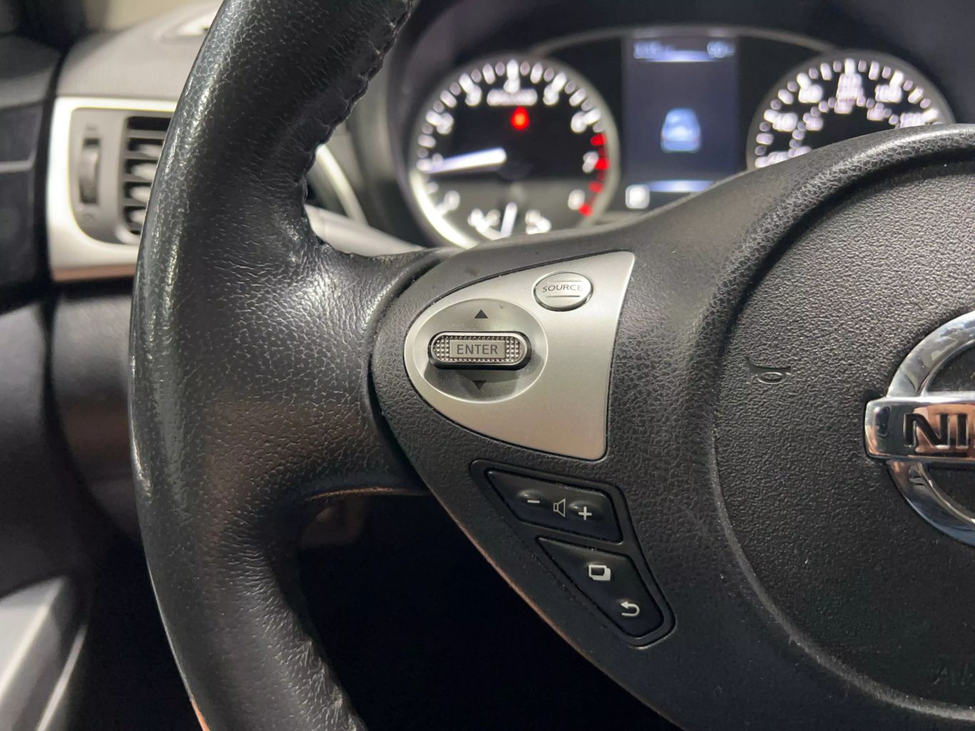 2016 NISSAN SENTRA SEDAN 4-CYL, 1.8 LITER SV SEDAN 4D