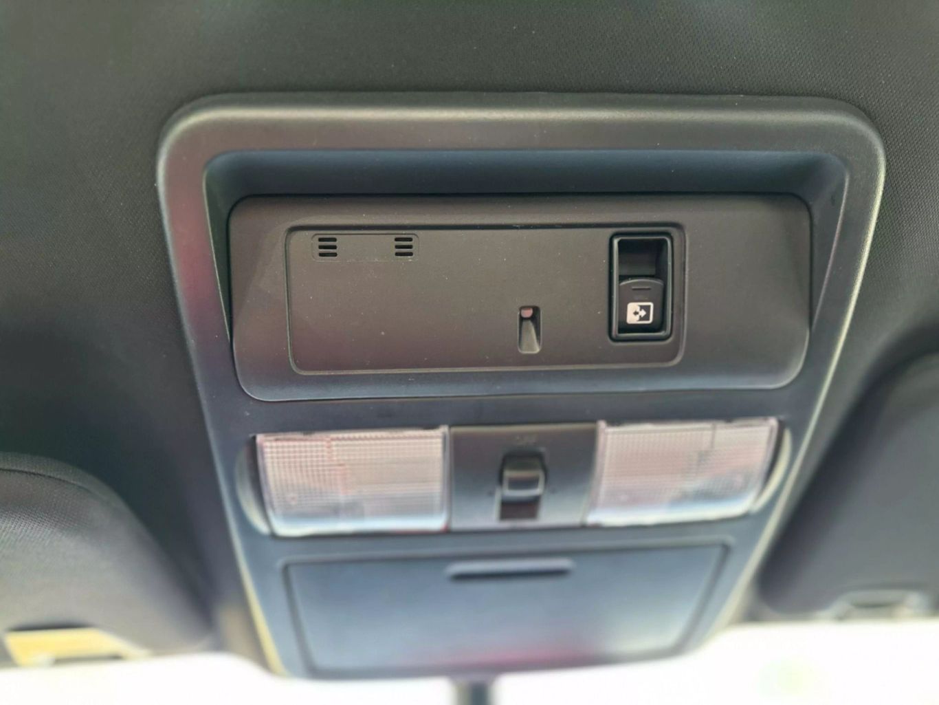 2019 NISSAN TITAN XD CREW CAB PICKUP V8, TURBO DIESEL, 5.0 LITER SV PICKUP 4D 6 1/2 FT - Tampa Motor Cars